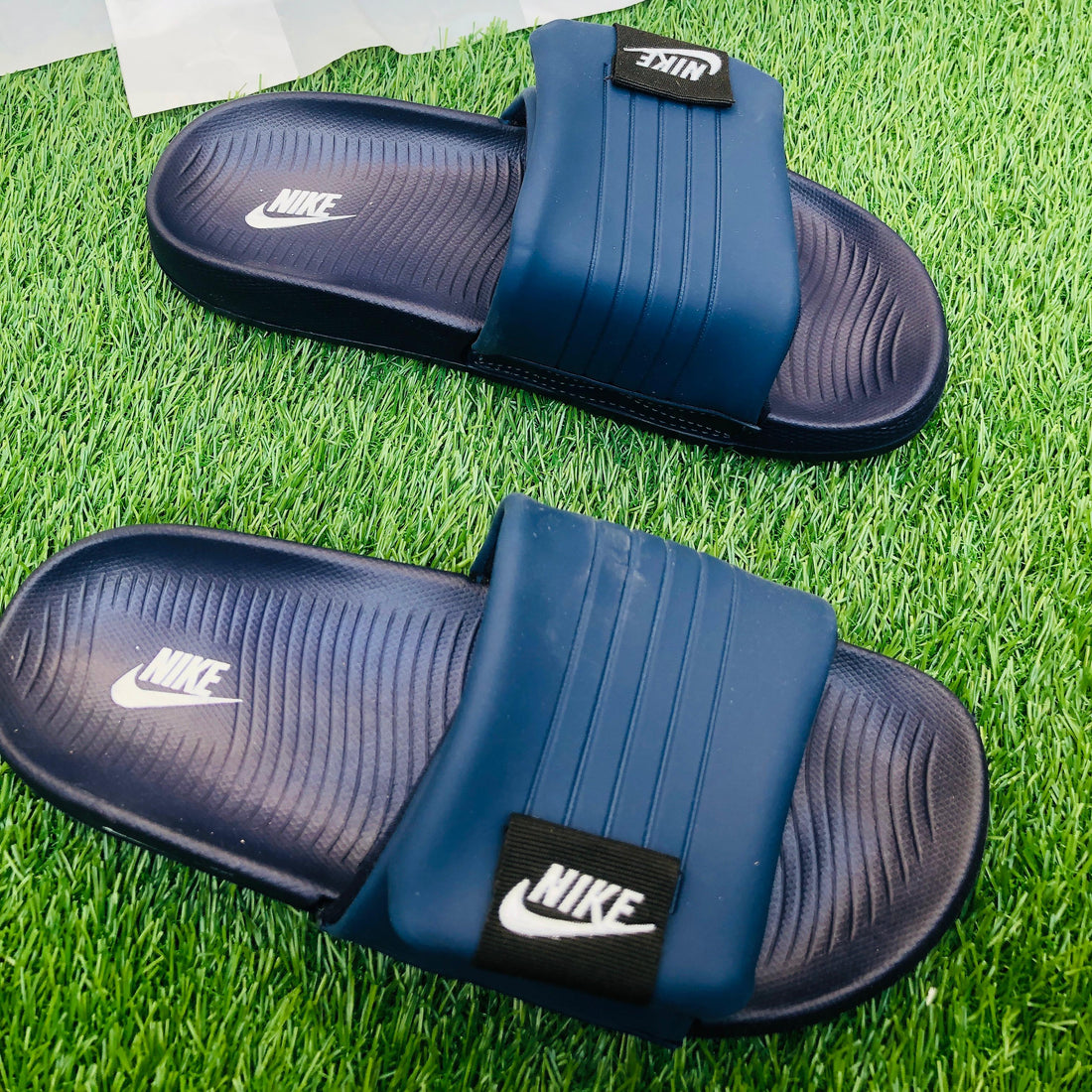 OFFCOURT WHITE-BLACK ADJUST SLIDE REVIVE FOAM